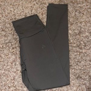 Olive green Ryderwear leggings never worn , high waisted size M